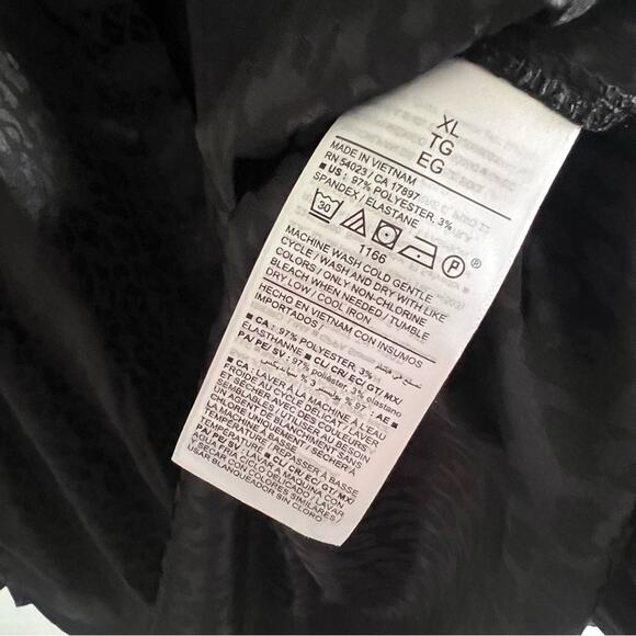 NWT Old Navy Black Textured Satin Leopard Print Button Down Shirt Size XL - Picture 7 of 9